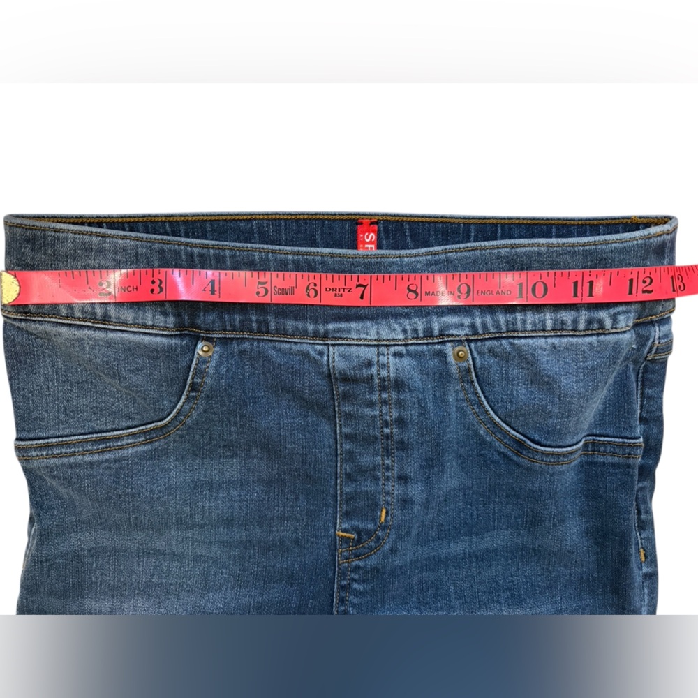 NWOT SPANX Distressed Ankle Skinny Jeans in Medium Wash
Women’s Small - Picture 6 of 10